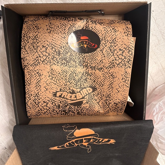 Free Bird Jericho shoes
NEVER BEEN WORN - Picture 6 of 9